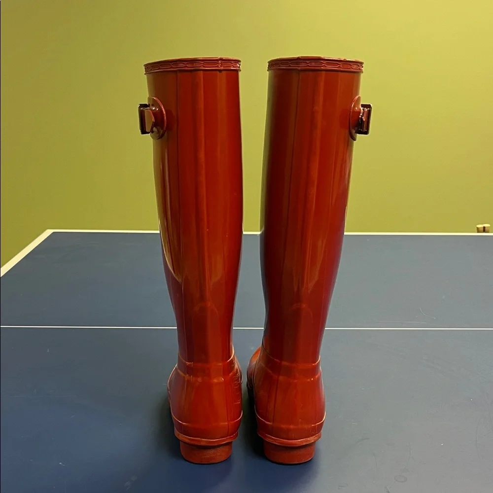 Hunter Glossy Cherry Boots - Picture 5 of 5